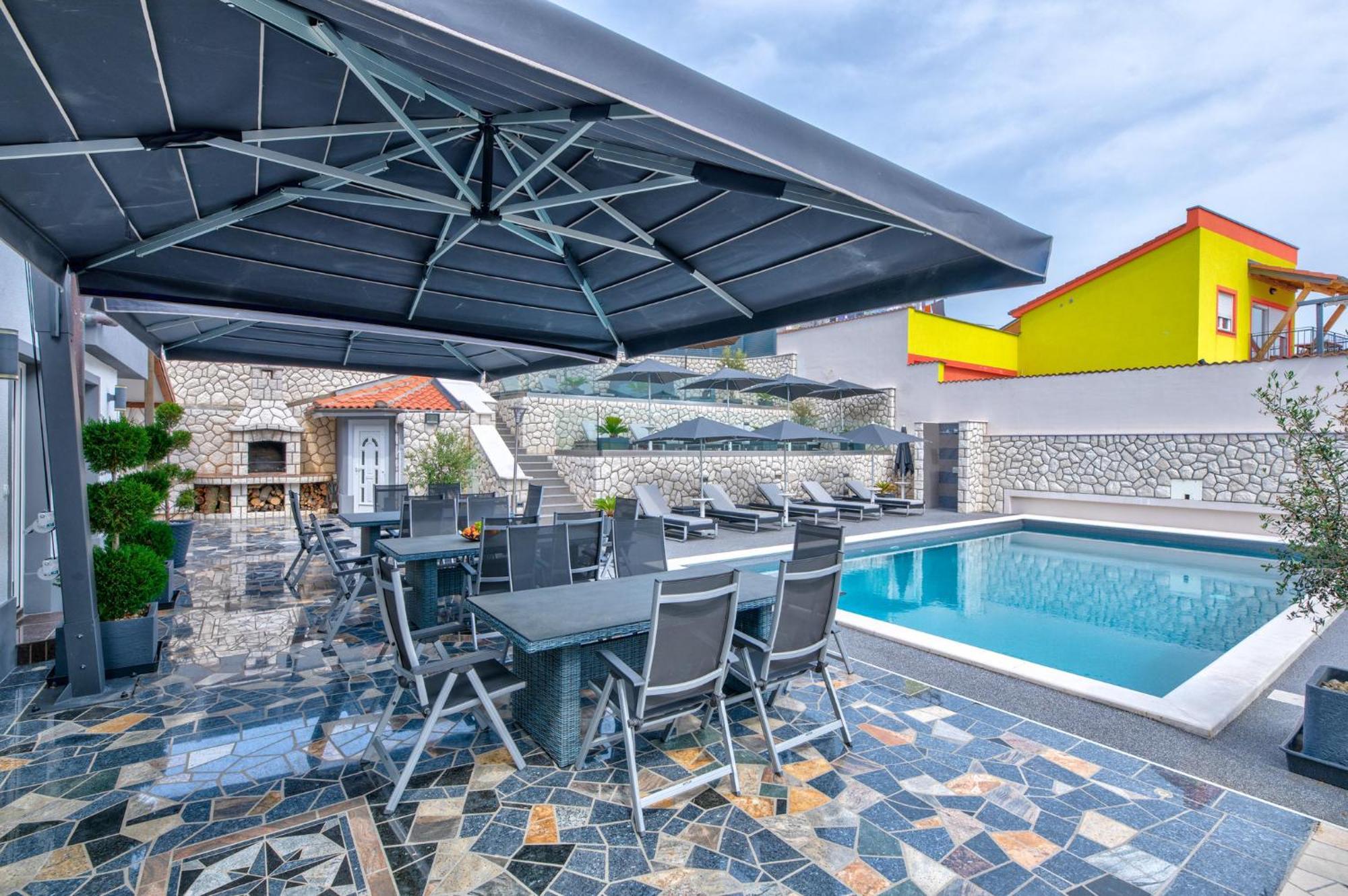 Villa Vivien Crikvenica Bagian luar foto