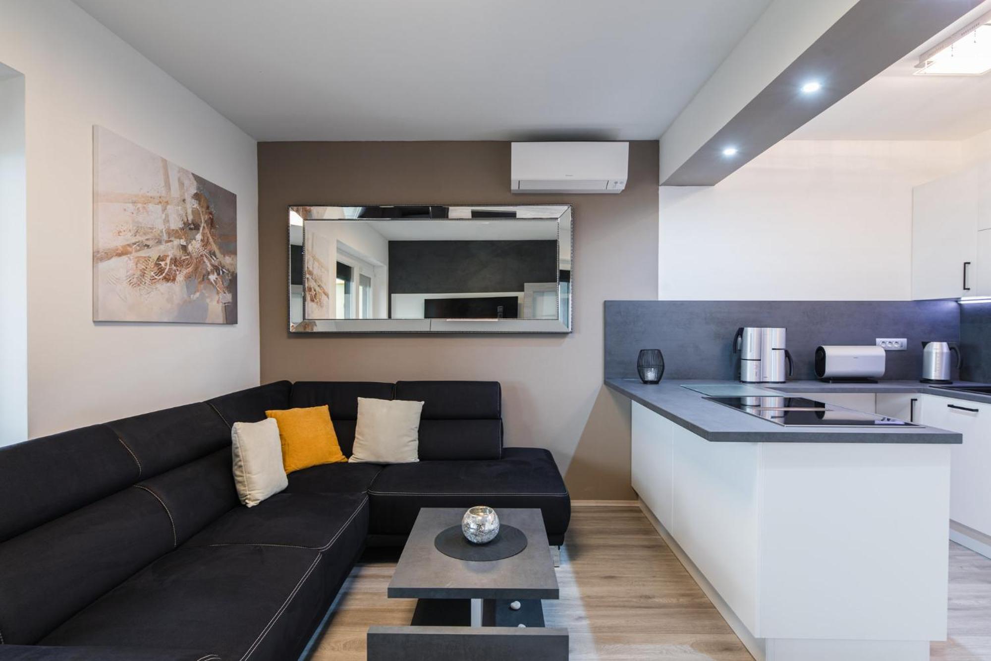 Villa Vivien Crikvenica Bagian luar foto
