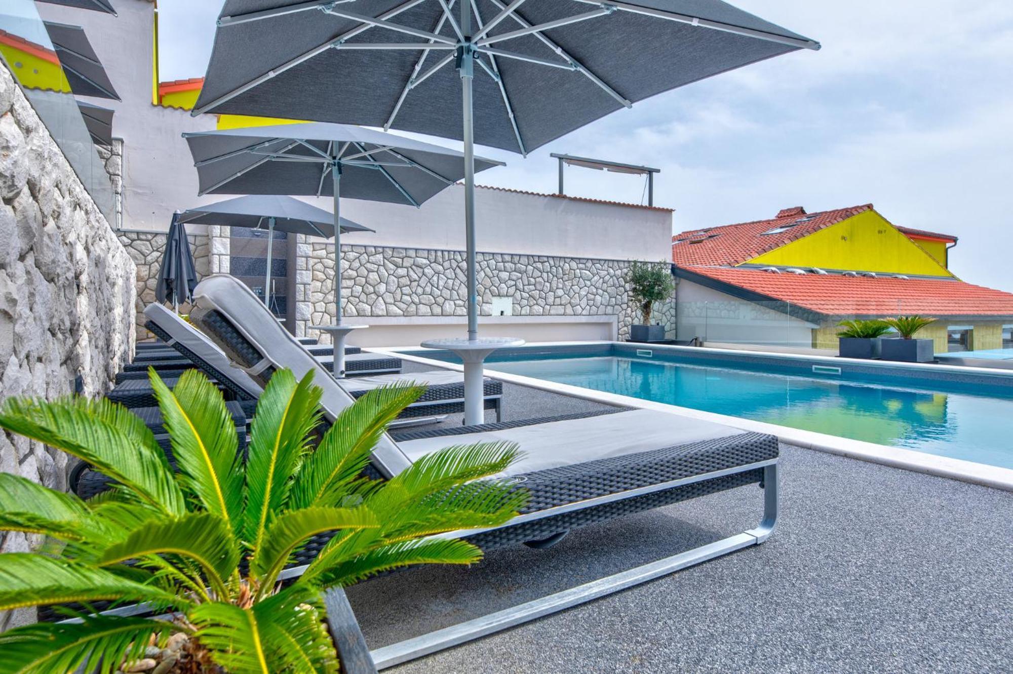 Villa Vivien Crikvenica Bagian luar foto
